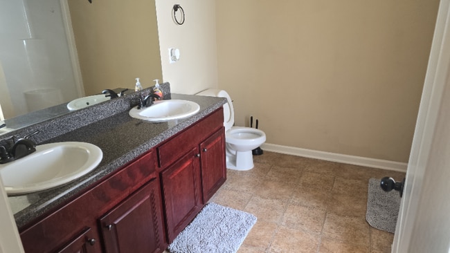 Photo - 2797 Huntcliffe Dr