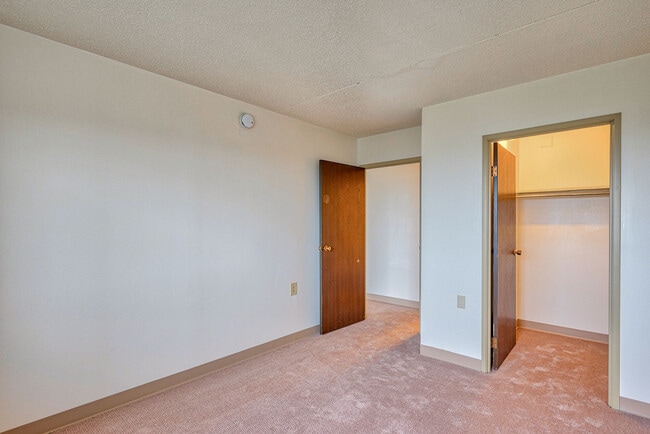 Photo - Towne Centre Place 62+