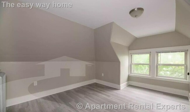 Photo - 36 Greenville St Unit #2