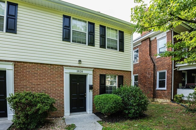Photo - 1828 Belleville Rd SW