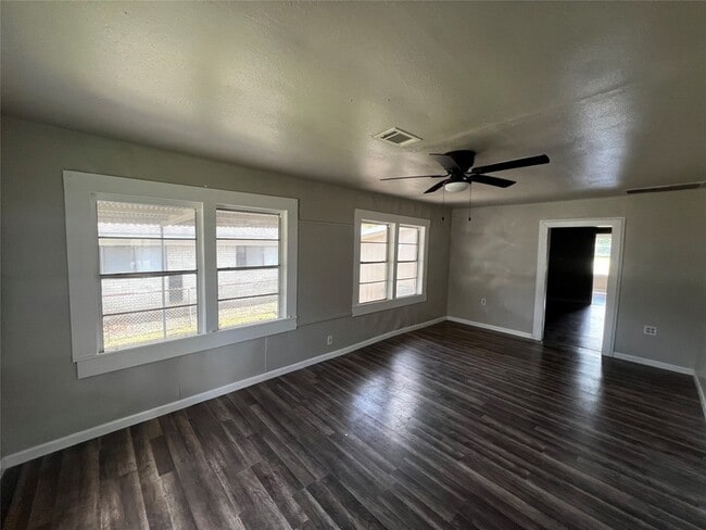 Photo - 3785 Goliad St