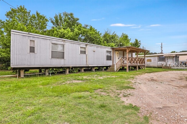 Building Photo - 10821 TX-150 Unit 7 Rental