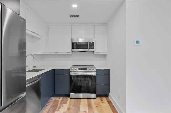 Photo - 2909 Peachtree Rd Apartment Unit 106