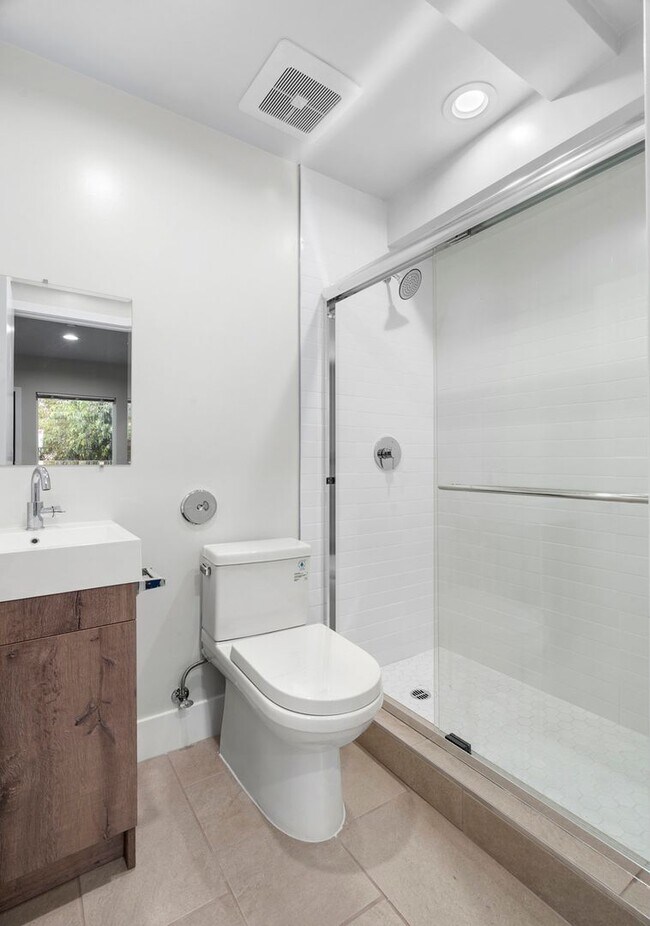 Photo - 1825 S Orange Dr