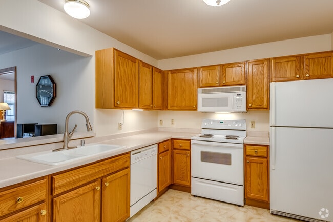 2 BR, 2 BA - 1,080SF
