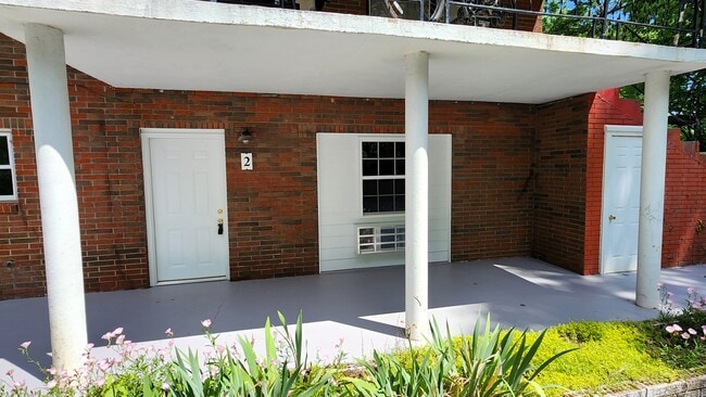 Photo - 3401 Hazelwood Ln Unit Apt 2
