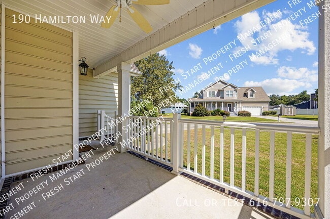 Photo - 190 Hamilton Way