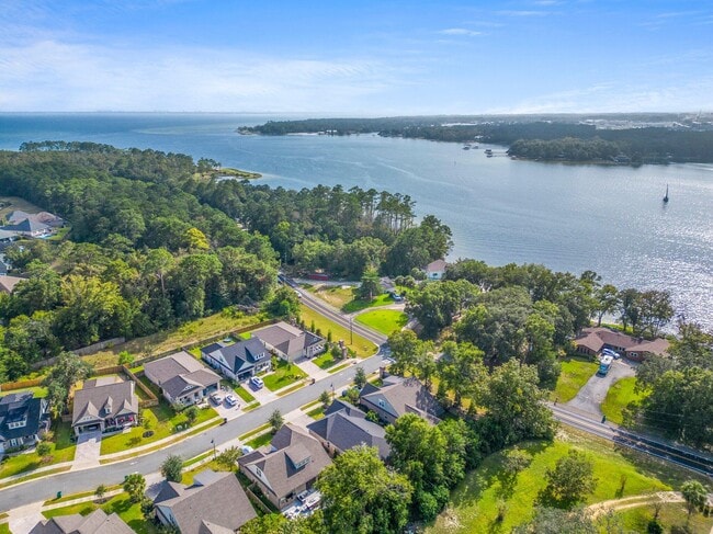 Photo - 802 Raihope Way