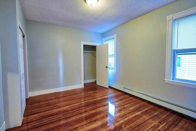 Photo - 11 Harnden Rd Unit 2