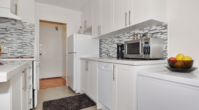 Building Photo - Central Park Terrace (A) Unit 00303