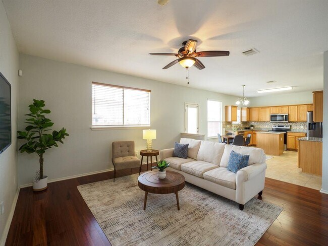 Photo - 13504 Richard Nixon St