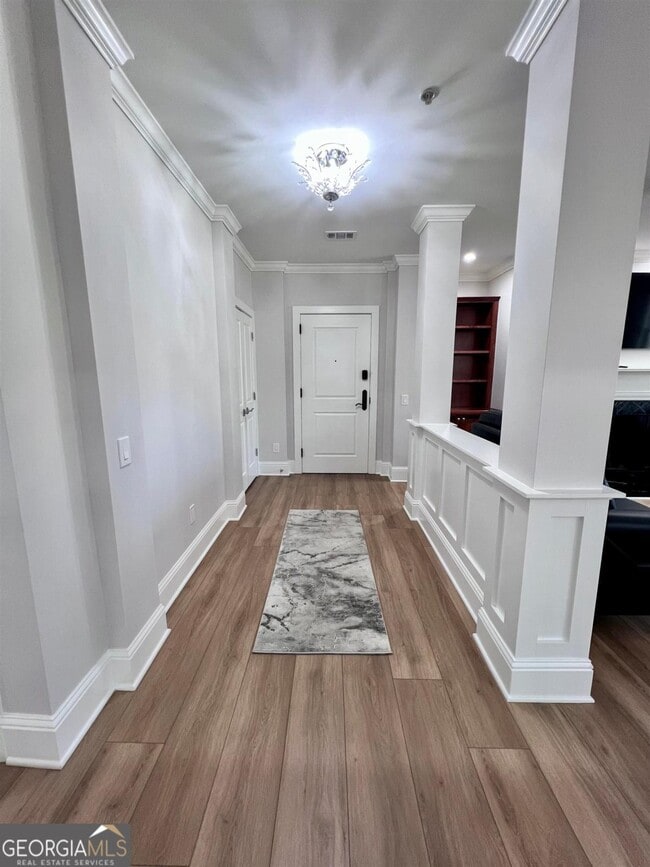 Photo - 1040 Creekside