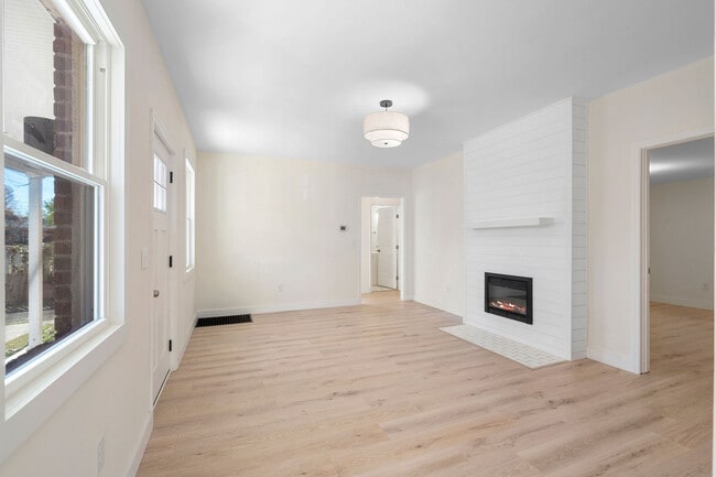 Photo - 3907 Katherine St