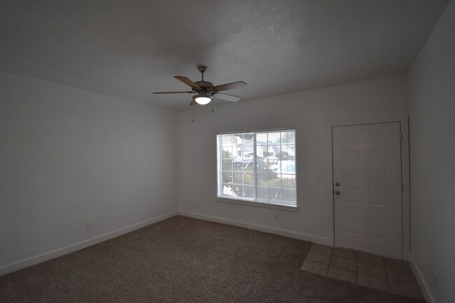 Photo - Gorgeous Condo with gated security Unit 96 Weldwood