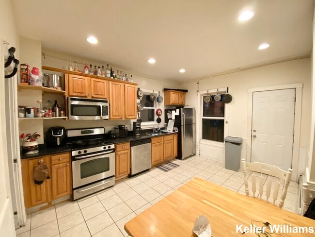 Photo - 61 Hillside St