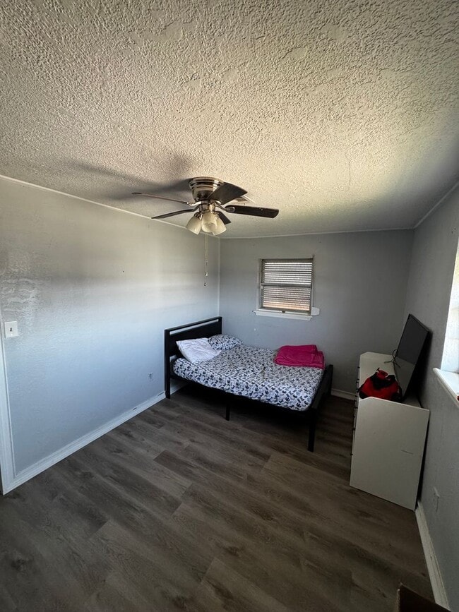 Photo - 1602 NW 50th St