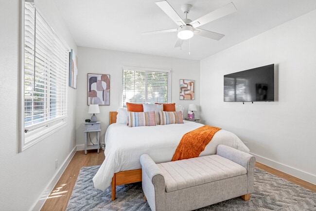 Photo - 6501 Ravendale Ln