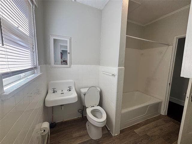 600 Monticello Dr