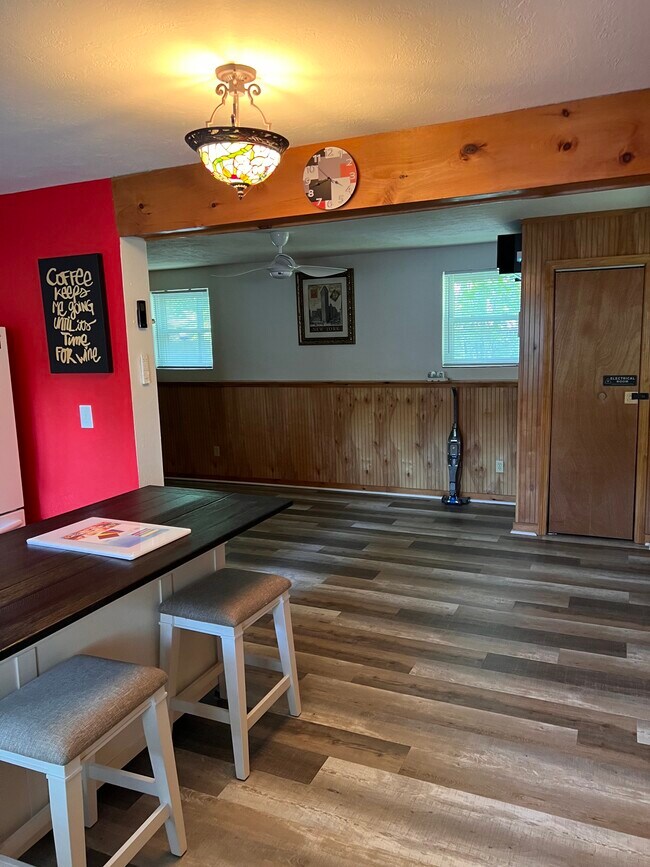 Kitchen Island - 23 Fairway Rd Unit Apartment