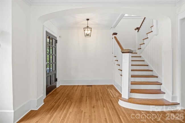 Photo - 2025 Sharon Rd
