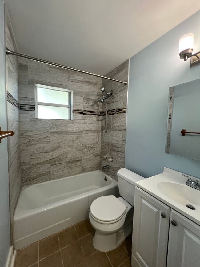 Photo - Fantastic Neptune Beach Rental - 1 block from the beach!
