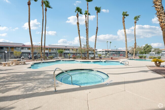 Pool & Spa