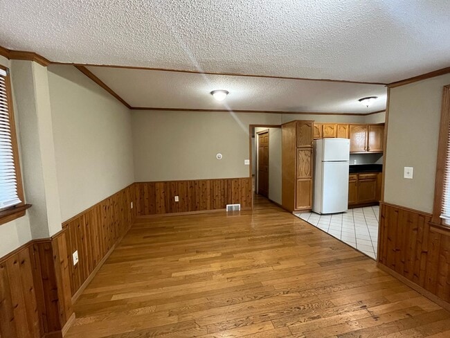 Photo - Gorgeous 2 Bedroom House with Massive Two Car Garage! Apply Today!