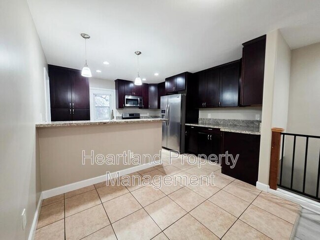 Photo - 8386 Golden Ave