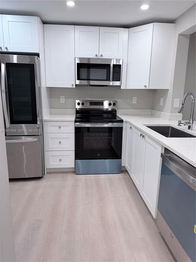 Photo - 2324 S Cypress Bend Dr Unit 117