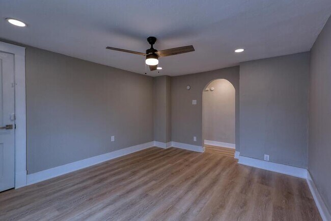 Photo - 211 Wilkins Ave