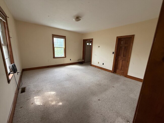 Photo - 1143 Beacon St