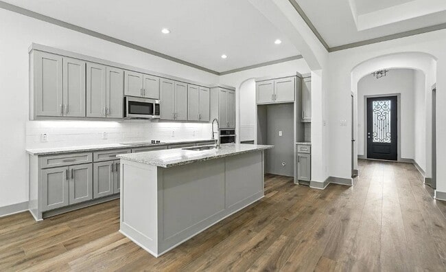 Photo - 716 Oak Creek Dr