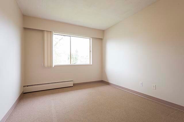 Photo - Holly Tree Apartments