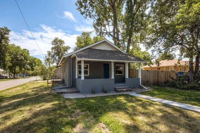 Photo - Available May! Wonderful Lakewood Home! Close to Light Rail