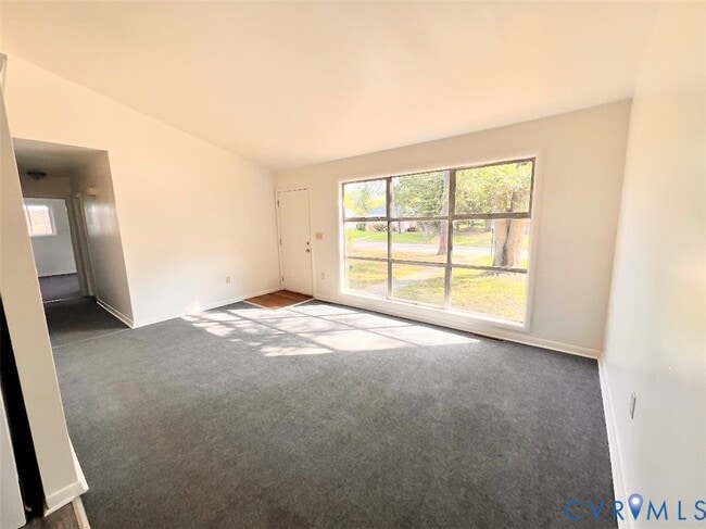 Photo - 2146 Colston St