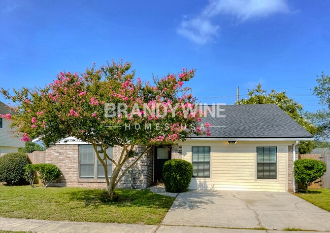 Photo - 616 Pembridge Dr W