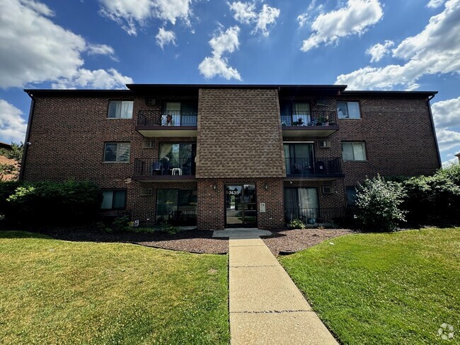 Building Photo - 7435 Tiffany Dr Unit 1A Rental