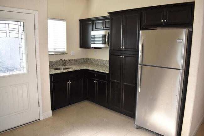 Photo - 3785 De Soto Way