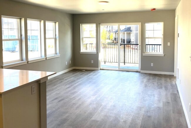 Photo - 3 Bedroom, 1.5 Bathroom in Barkley Neighborhood! Unidad 105