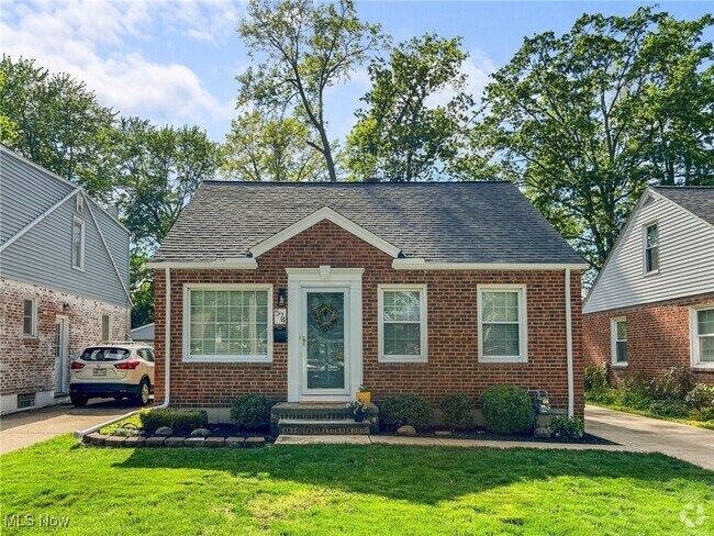 Building Photo - 574 Huntmere Dr Rental