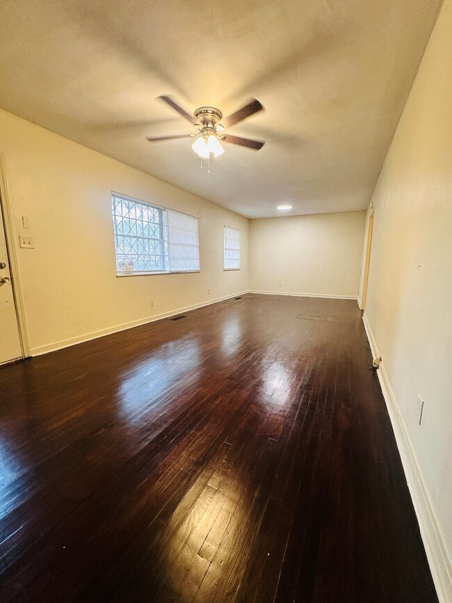 722 Myrtlewood Dr
