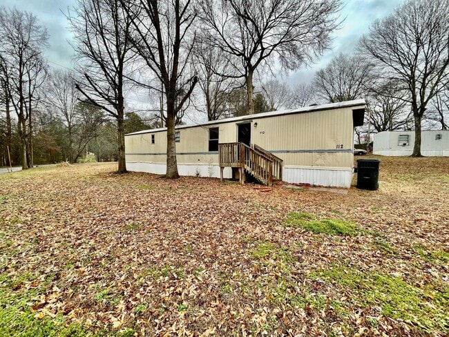 Building Photo - Adorable 2 bedroom 1 bath Mobile Home loca...
