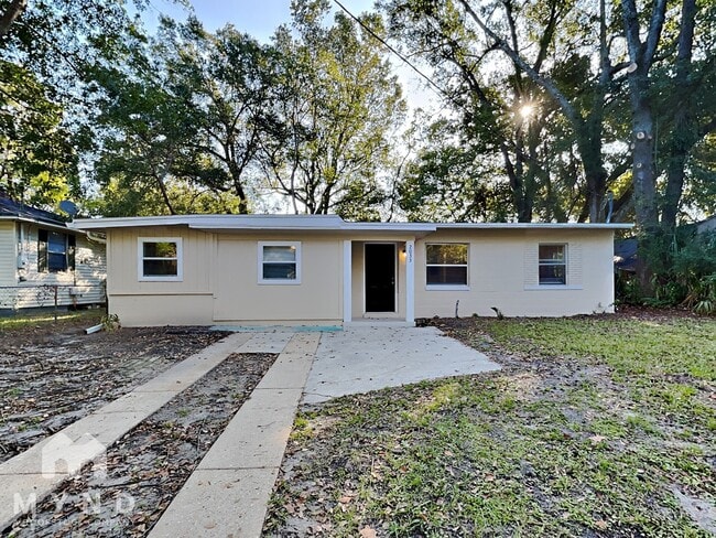 Photo - 2033 Allandale Cir E Casa