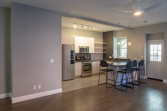 Photo - 1118 Park Ave