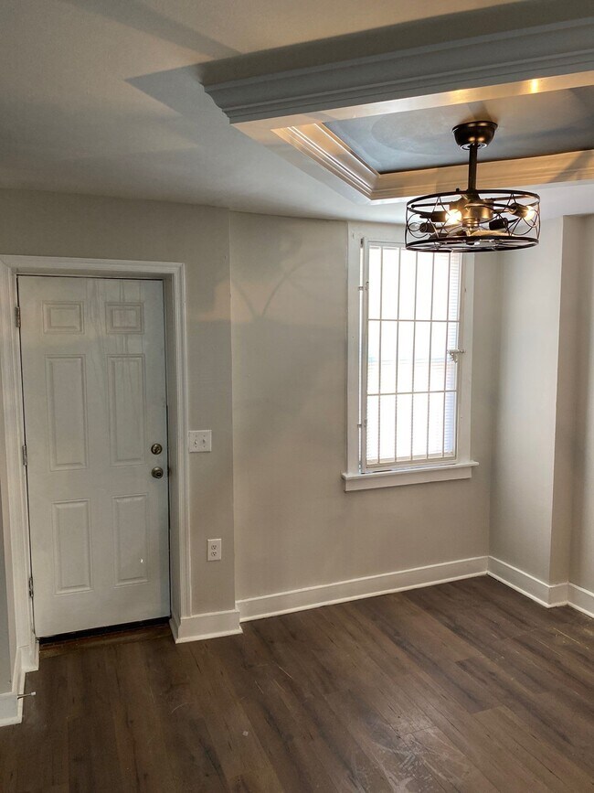 Photo - 1817 McHenry St