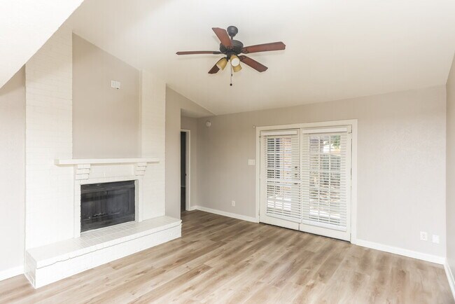 Photo - 458 Rainier St