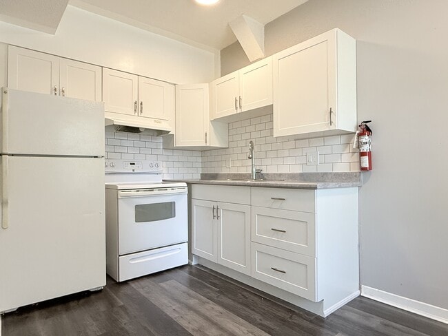 Photo - 506 Aylmer Ave Unit 1