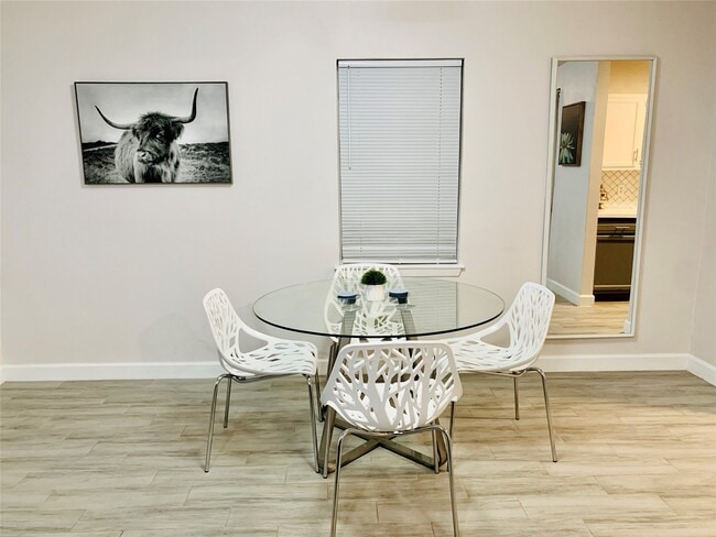 Photo - 411 Ulrich St