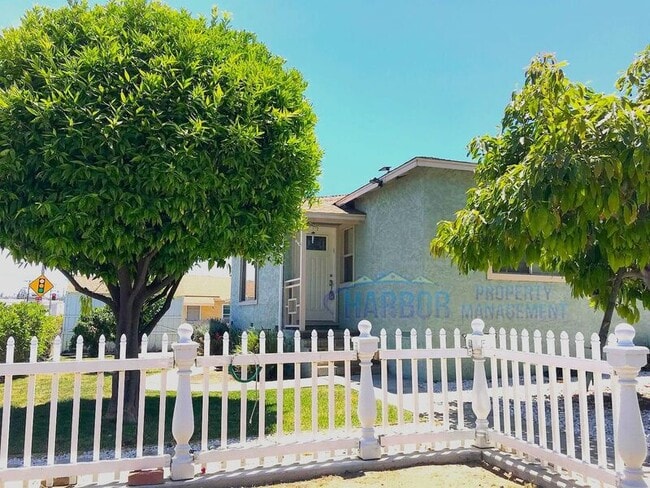 Building Photo - 25719 Belle Porte Ave