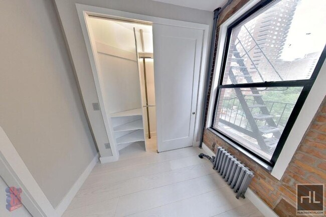 Photo - Second Avenue Unit 9